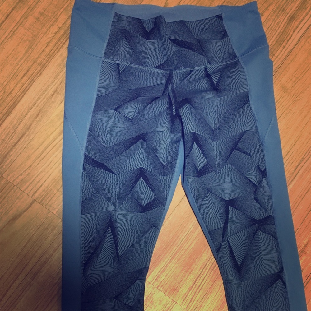 Exercise leggings